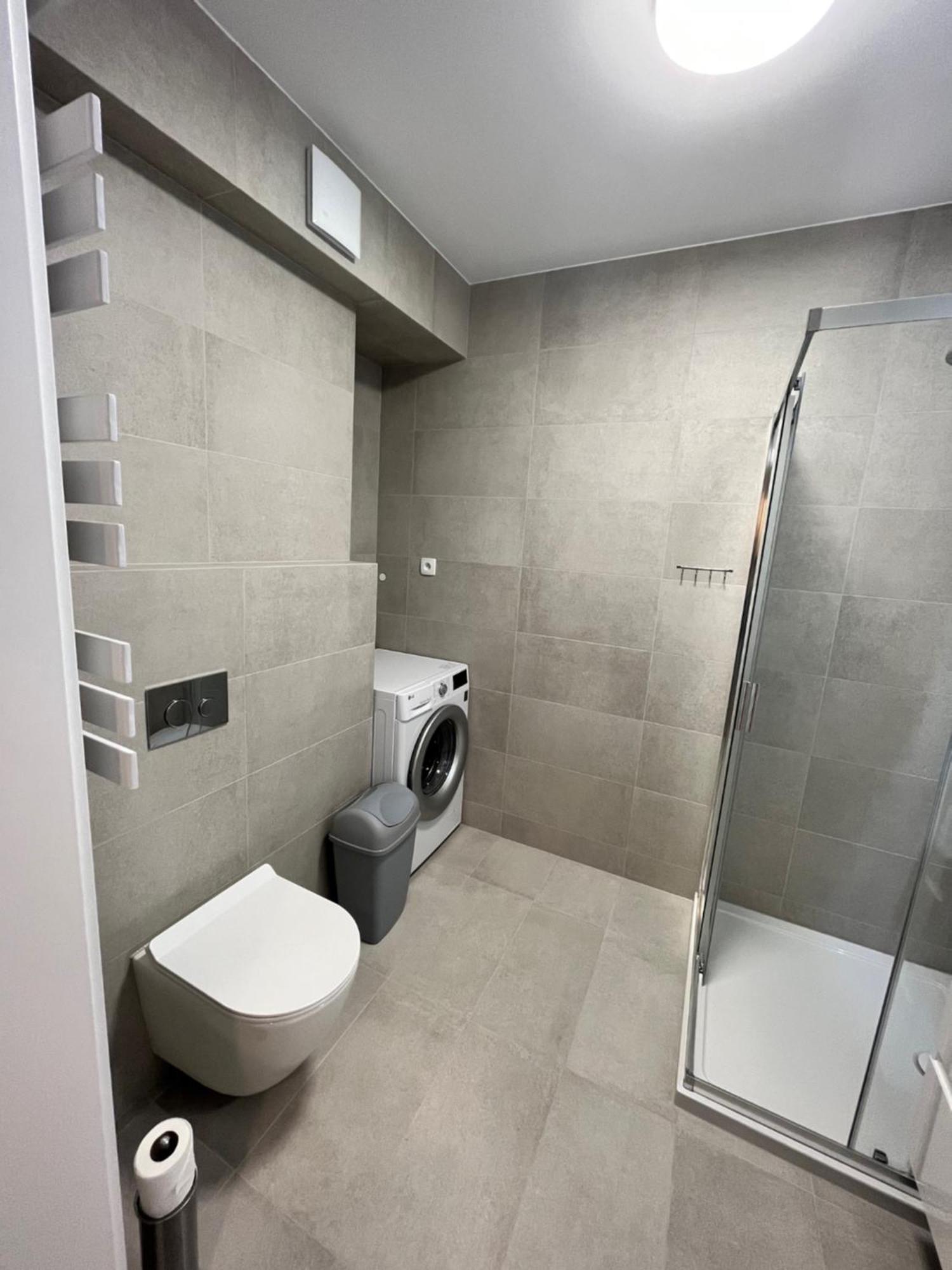Apartament Julia 1-4 Os Starowapiennikowa 42A Z Balkonem Ze Sniadaniem Kontynentalnym Κίελτσε Εξωτερικό φωτογραφία